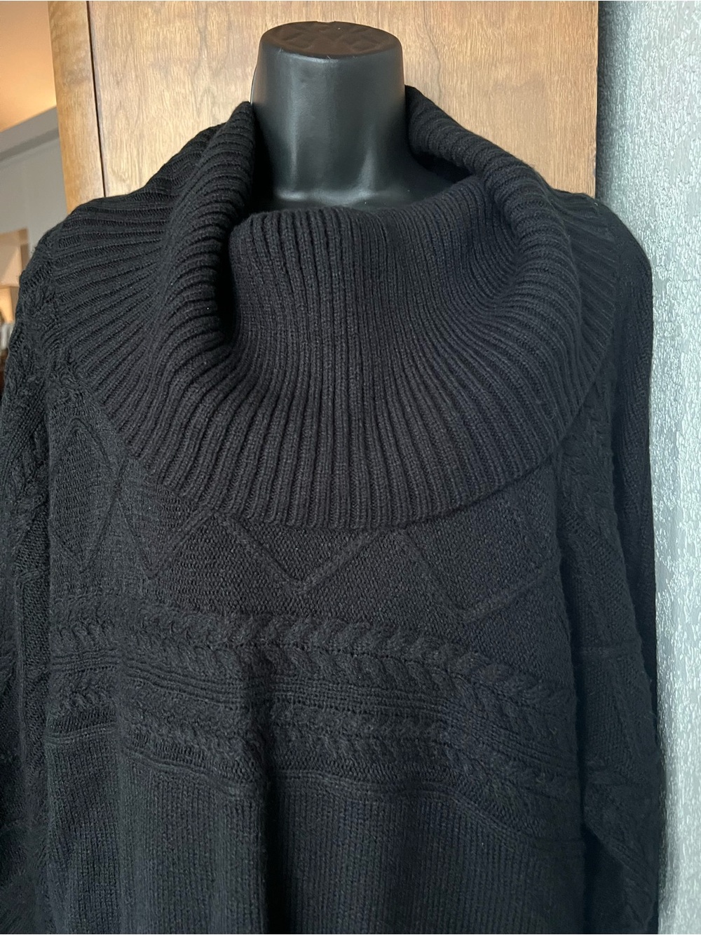 Black Cowl Turtle Neck Sweater by Jaclyn Smith size XXL!